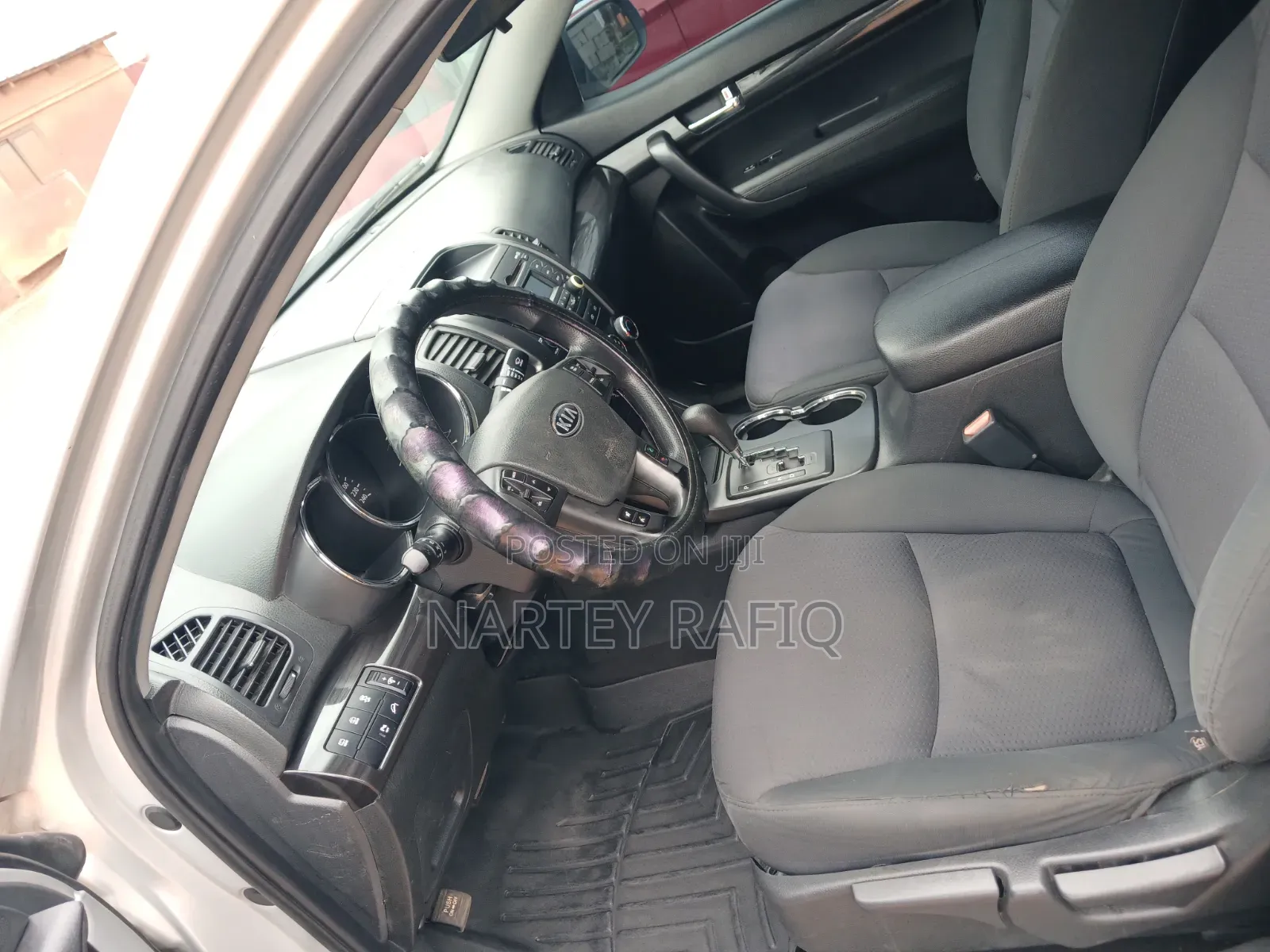 Kia Sorento 2011 Silver