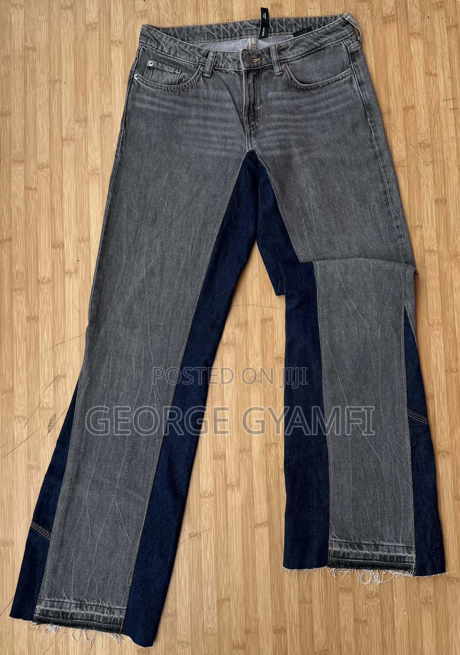 Flared/Bootcut Jeans