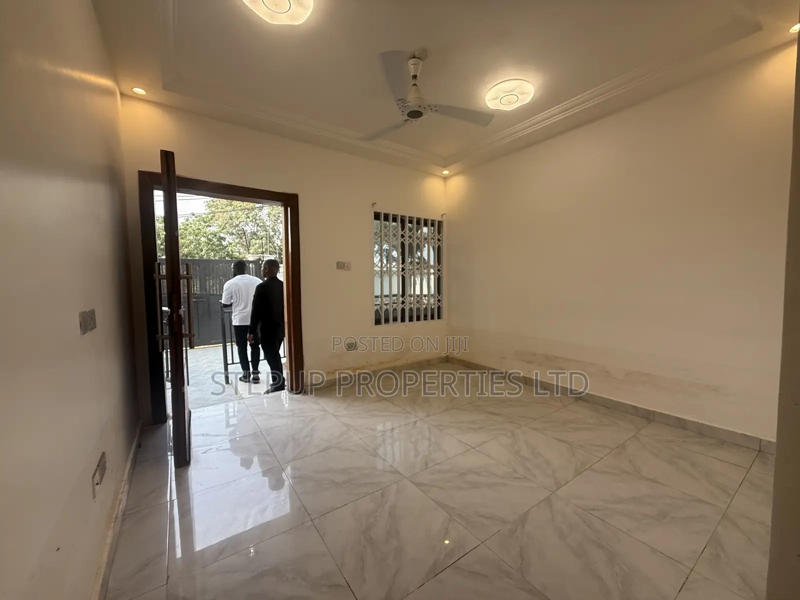 1bdrm Apartment in Lakeside for rent
