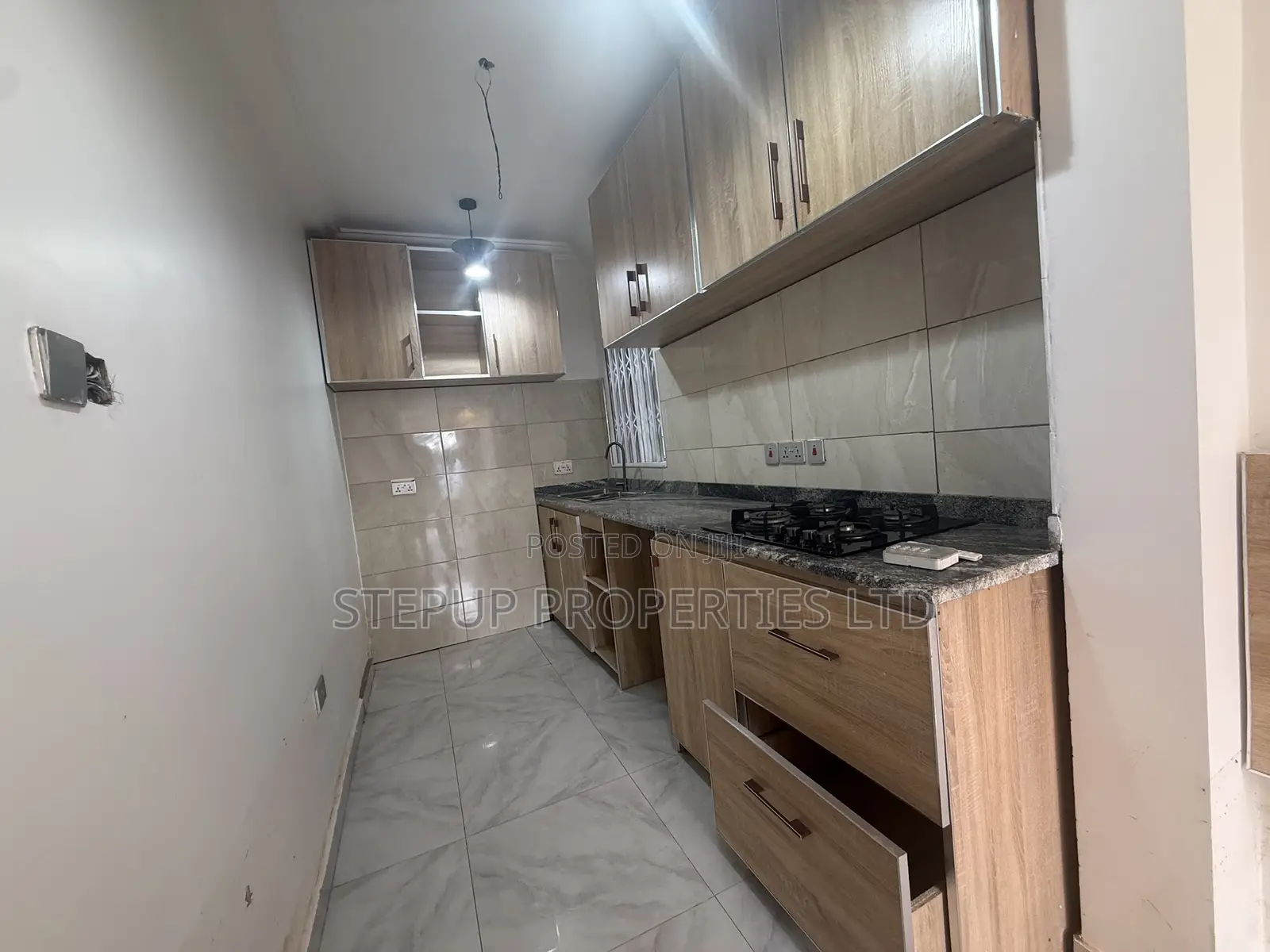 1bdrm Apartment in Lakeside for rent