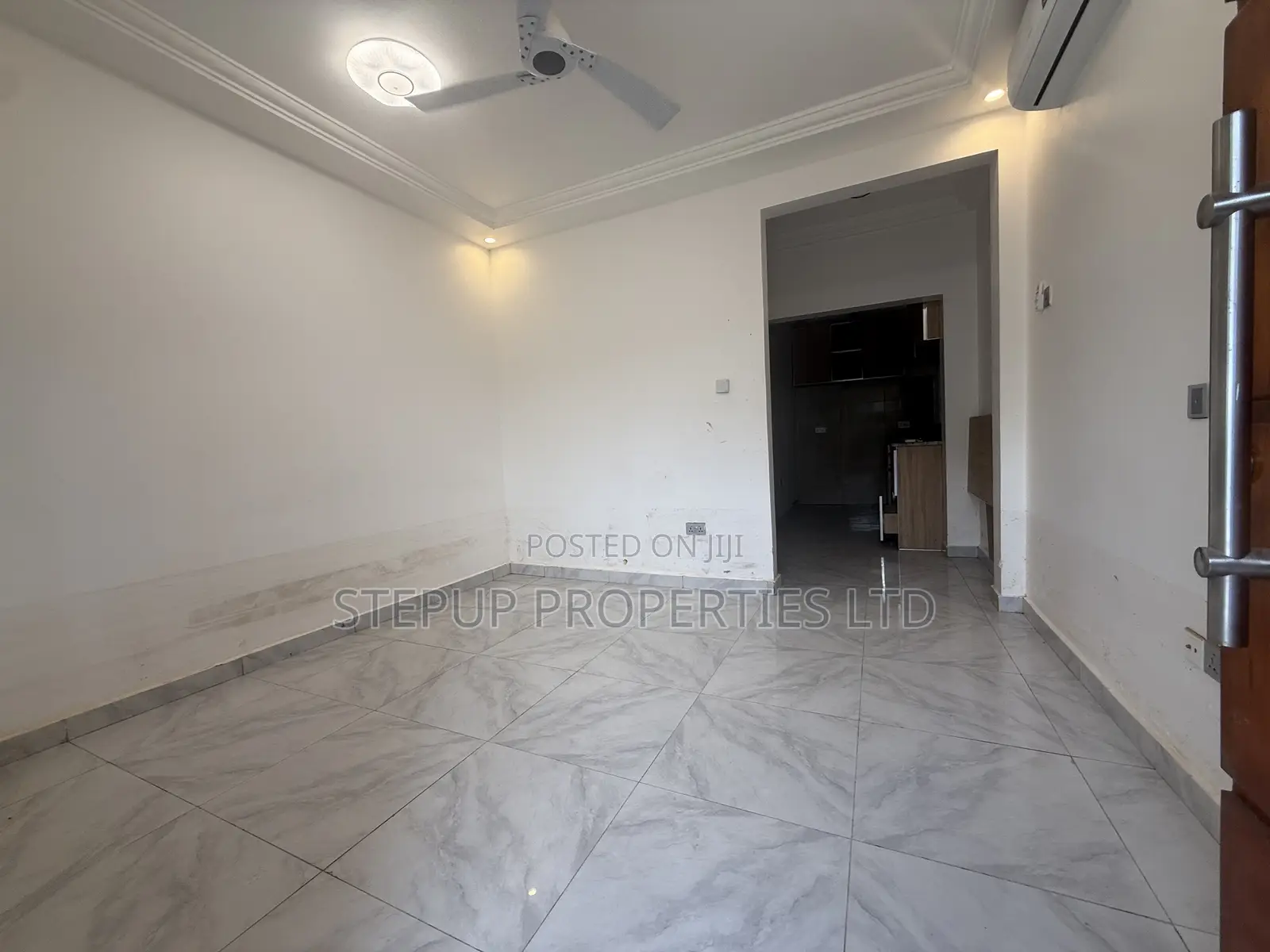 1bdrm Apartment in Lakeside for rent