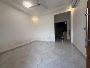 1bdrm Apartment in Lakeside for rent