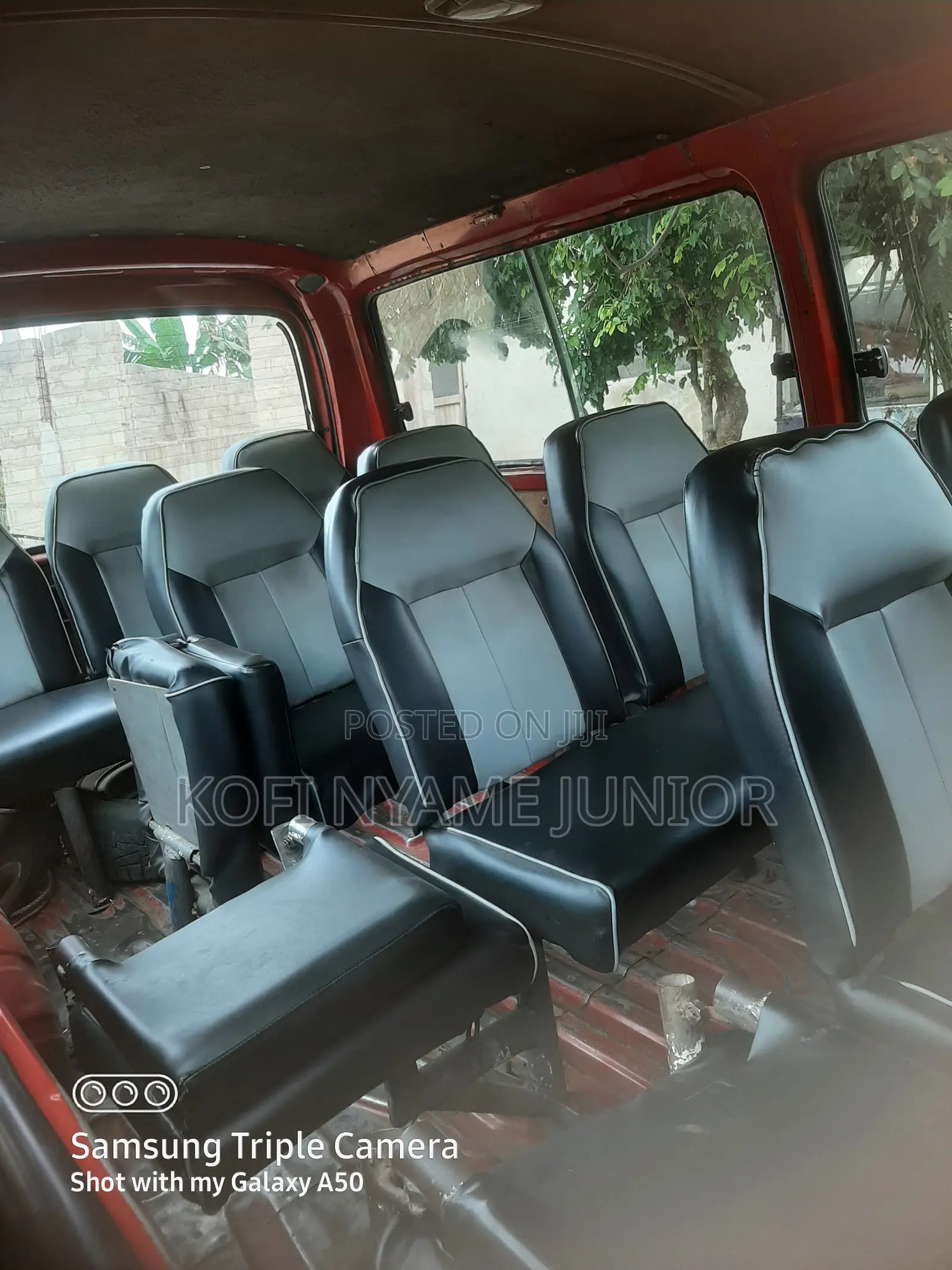 Toyota HiAce 2006 Red