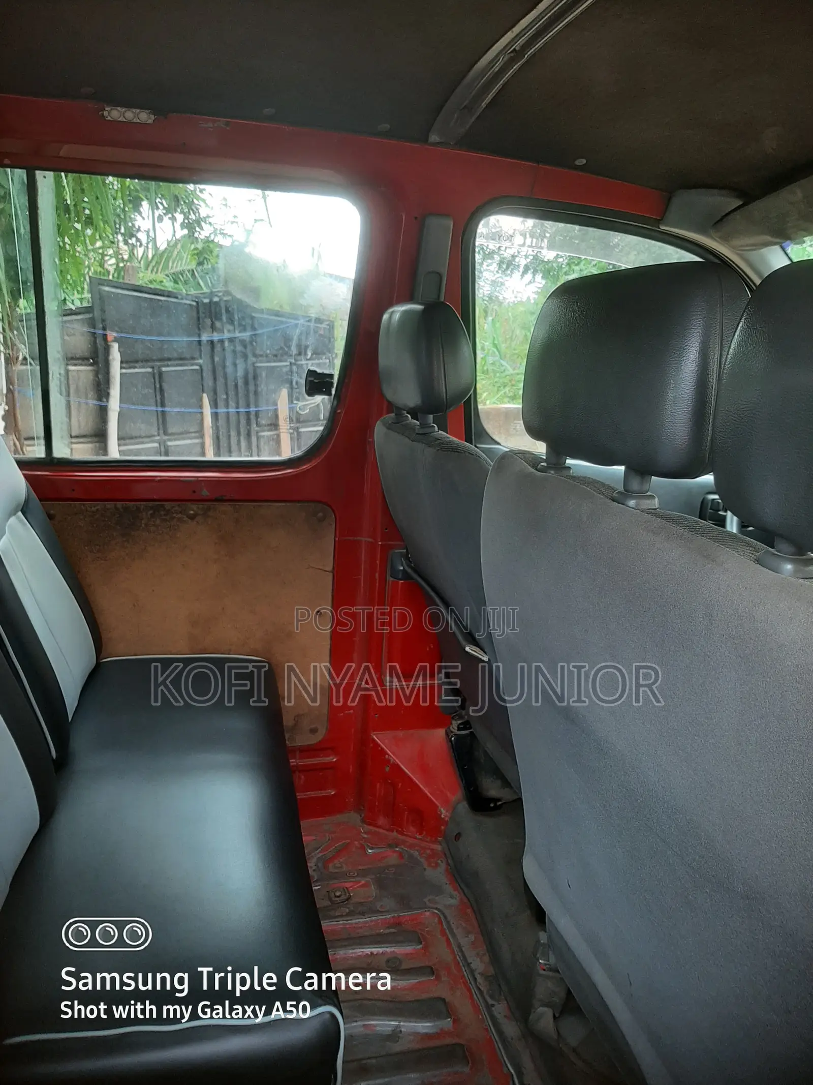 Toyota HiAce 2006 Red