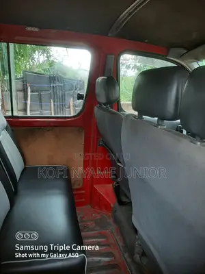 Toyota HiAce 2006 Red