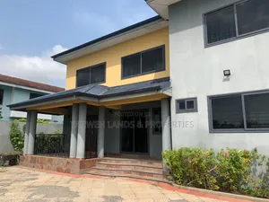 5bdrm House in Com 18, Baatsona Total for rent