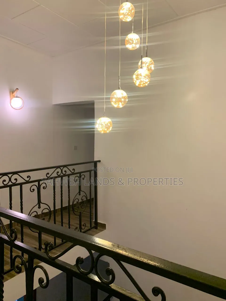 5bdrm House in Com 18, Baatsona Total for rent