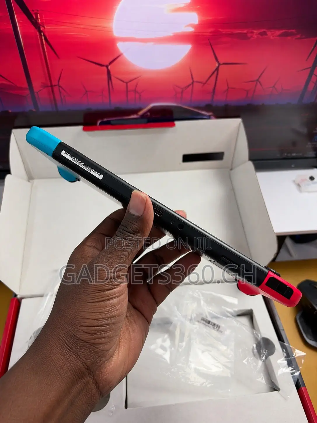 Nintendo Switch Standard (32GB SSD + 4GB RAM Speed)