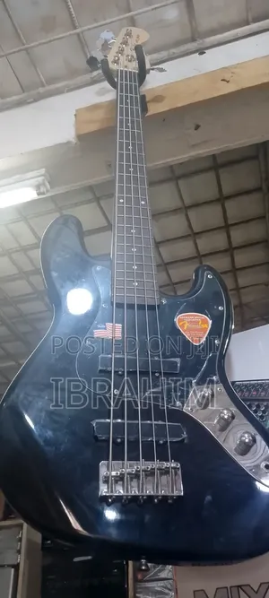 Yamaha Bass Quitar