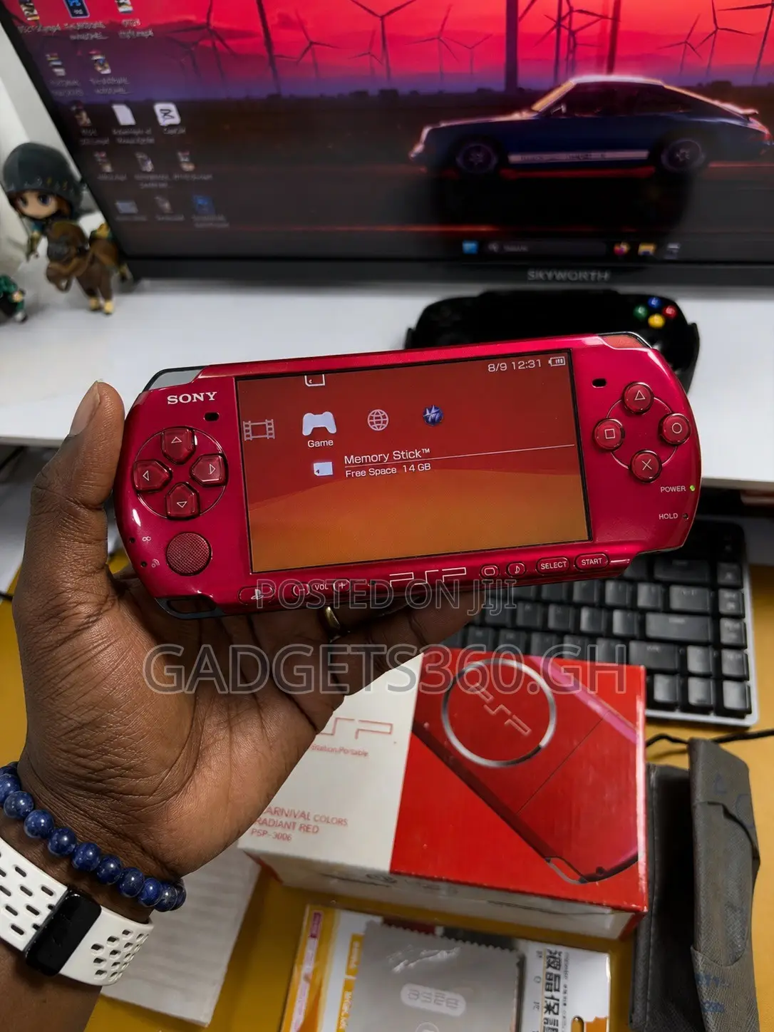 Sony PSP 3000 (16GB SDHC Card + 15 Games Loaded) Radiant Red