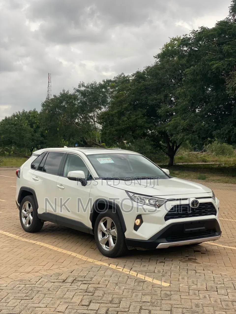Toyota RAV4 2021 White