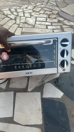 22 Liters Akai Electric Oven