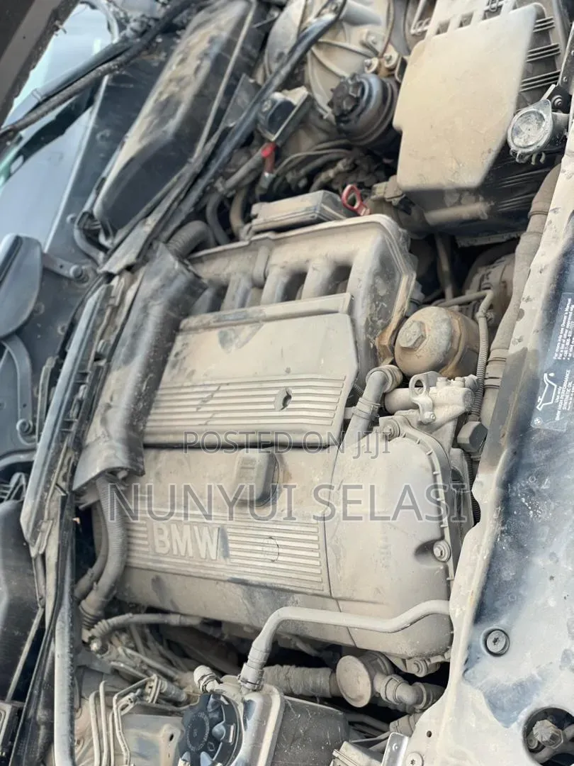BMW 525i 2005 Gray
