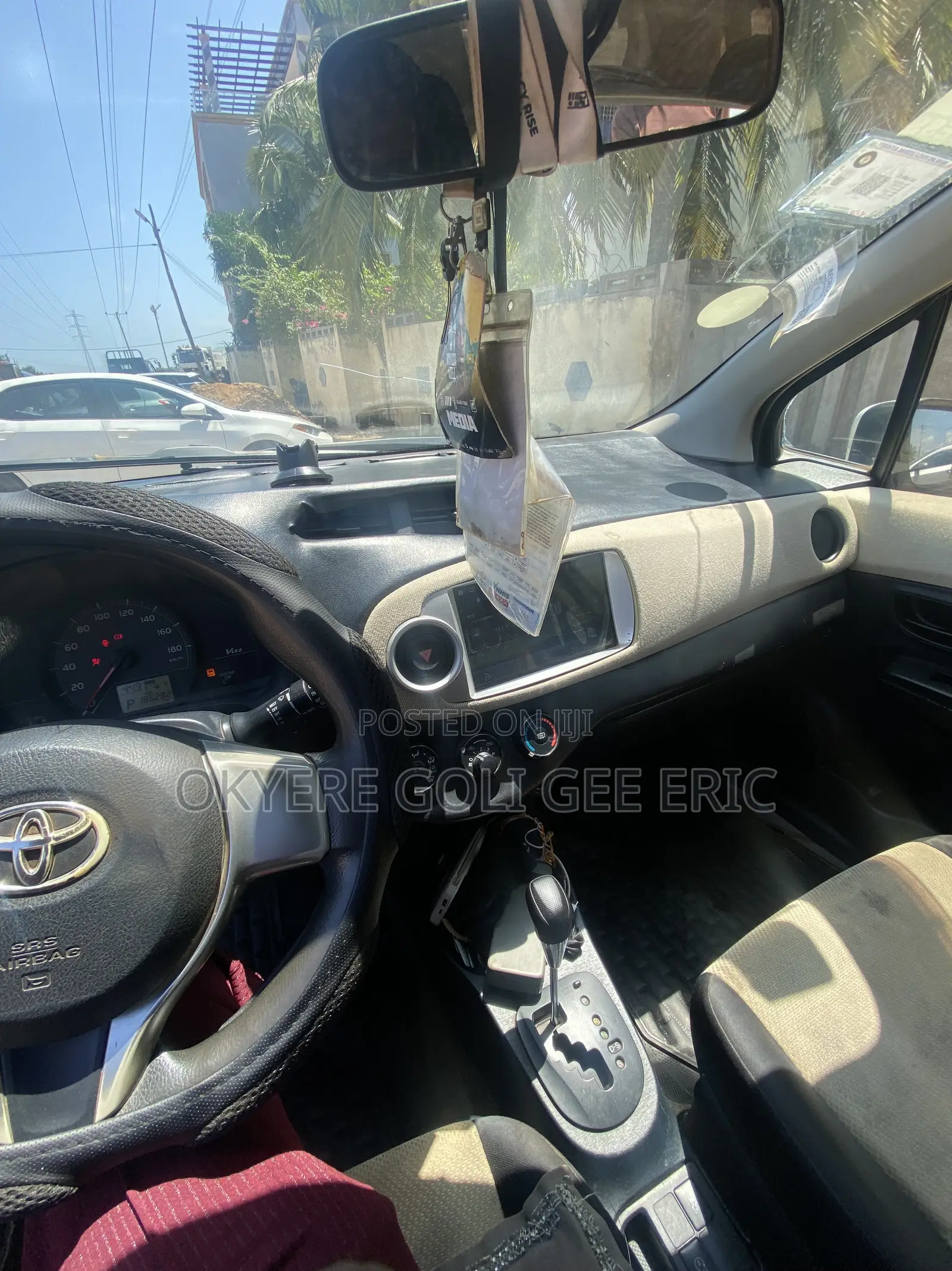 Toyota Vitz 1.3 AWD 3dr 2010 Off white
