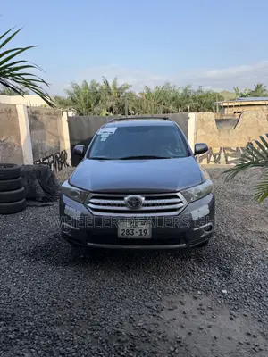 Toyota Highlander Limited 3.5l 4WD 2013 Gray