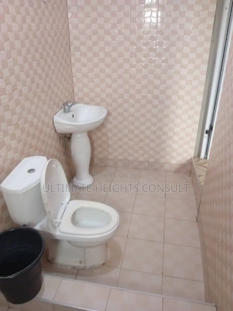 1bdrm Apartment in Lapaz Israel, Nyanmekye for rent