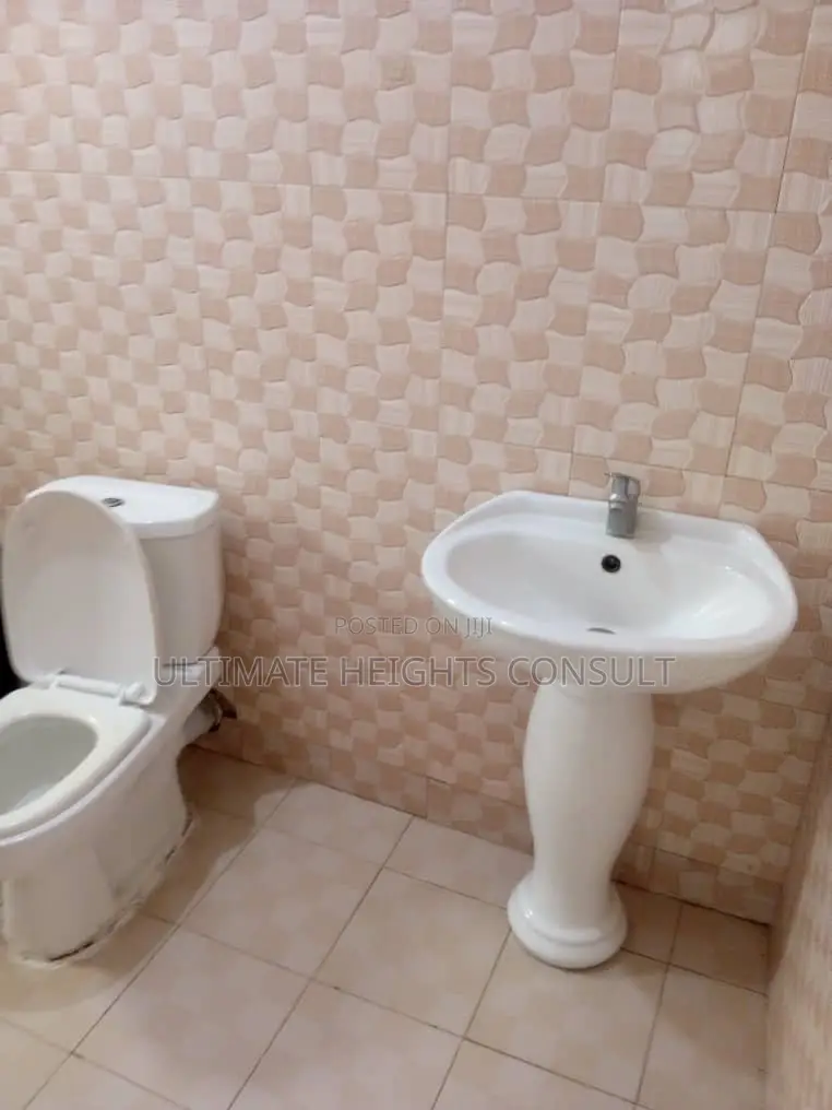 1bdrm Apartment in Lapaz Israel, Nyanmekye for rent