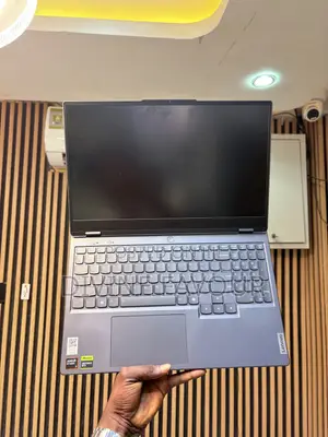 New Laptop Lenovo Legion 7 16GB AMD Ryzen 7 SSD 512GB