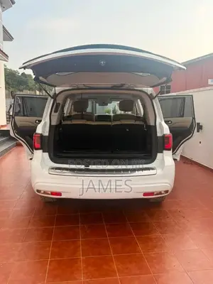 Infiniti QX80 Luxe 2021 White