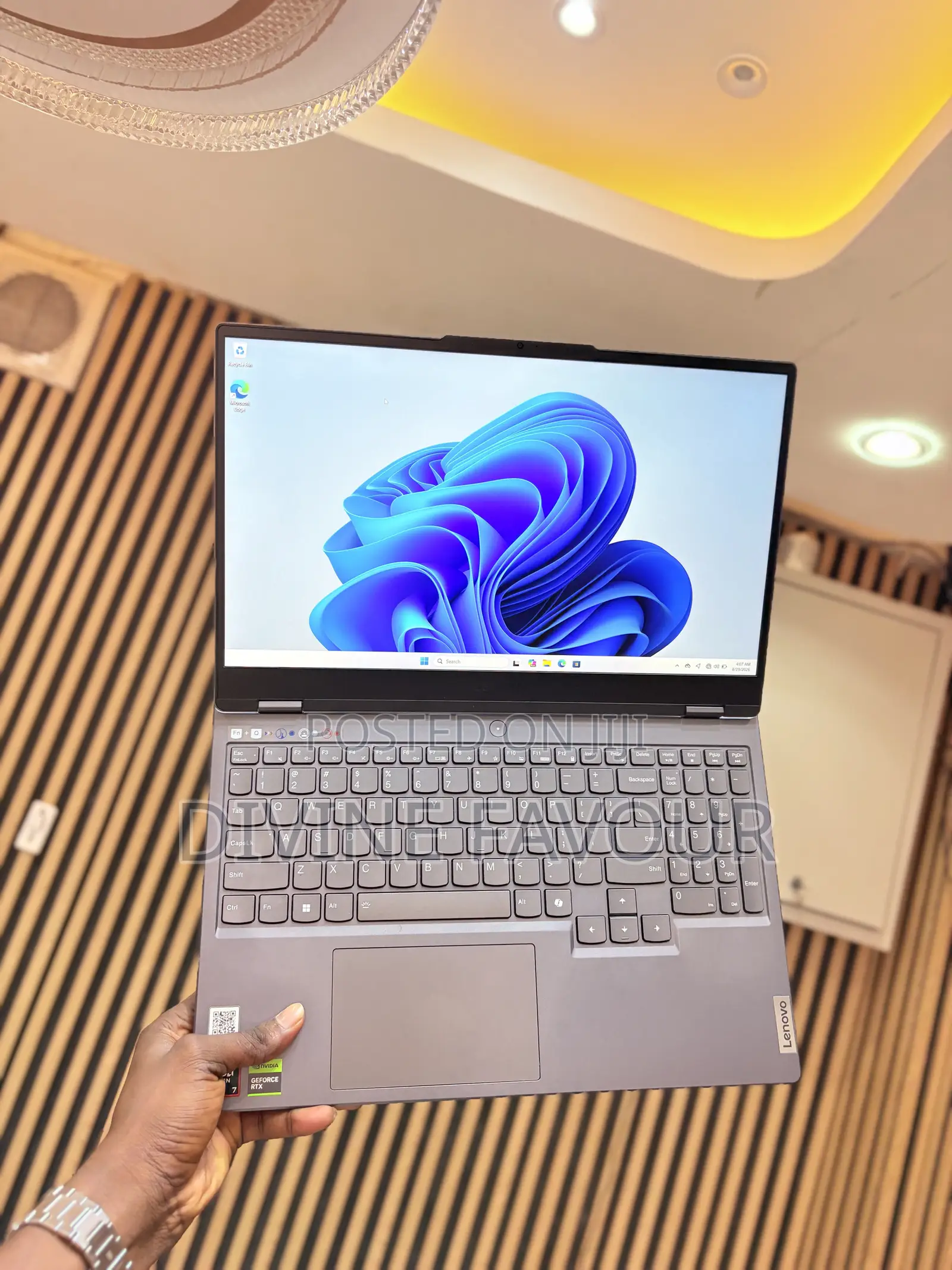 New Laptop Lenovo Legion 7 16GB AMD Ryzen 7 SSD 512GB