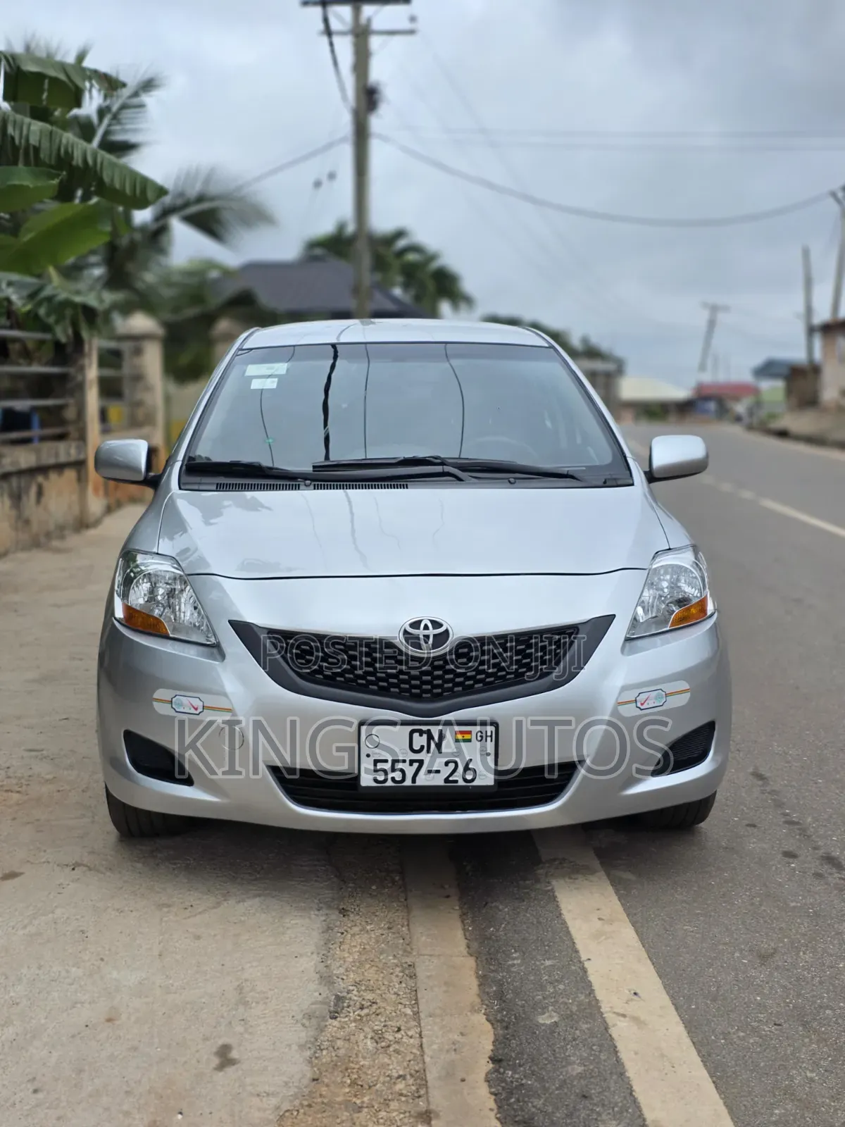 Toyota Yaris 2012 Silver