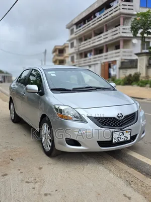 Toyota Yaris 2012 Silver