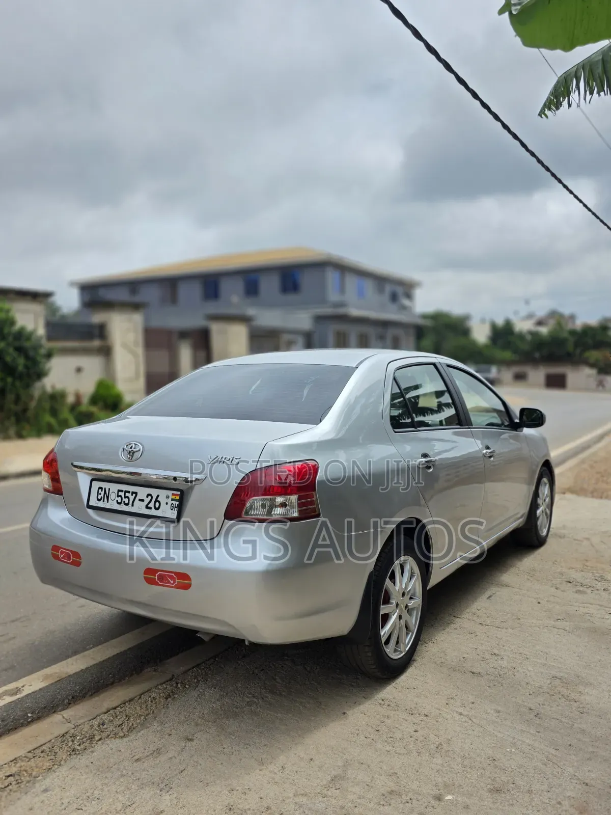 Toyota Yaris 2012 Silver