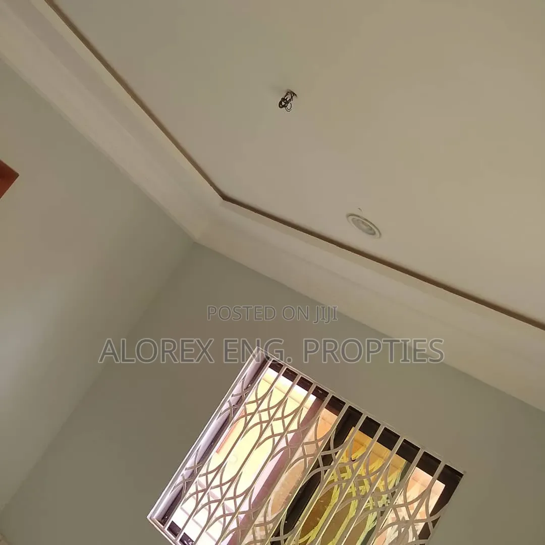 2bdrm Apartment in Adenta, Amanfro, Frafraha for rent