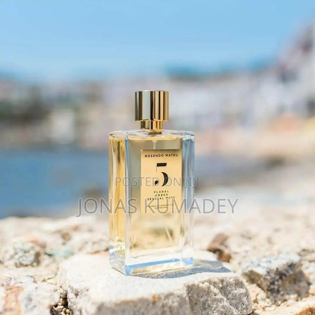 Rosendo Mateu No. 5. Floral Amber Sensual Musk