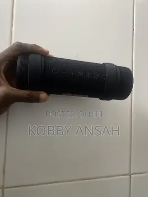 Durable LG 200w Xboom Grab Bluetooth Speaker - Grab