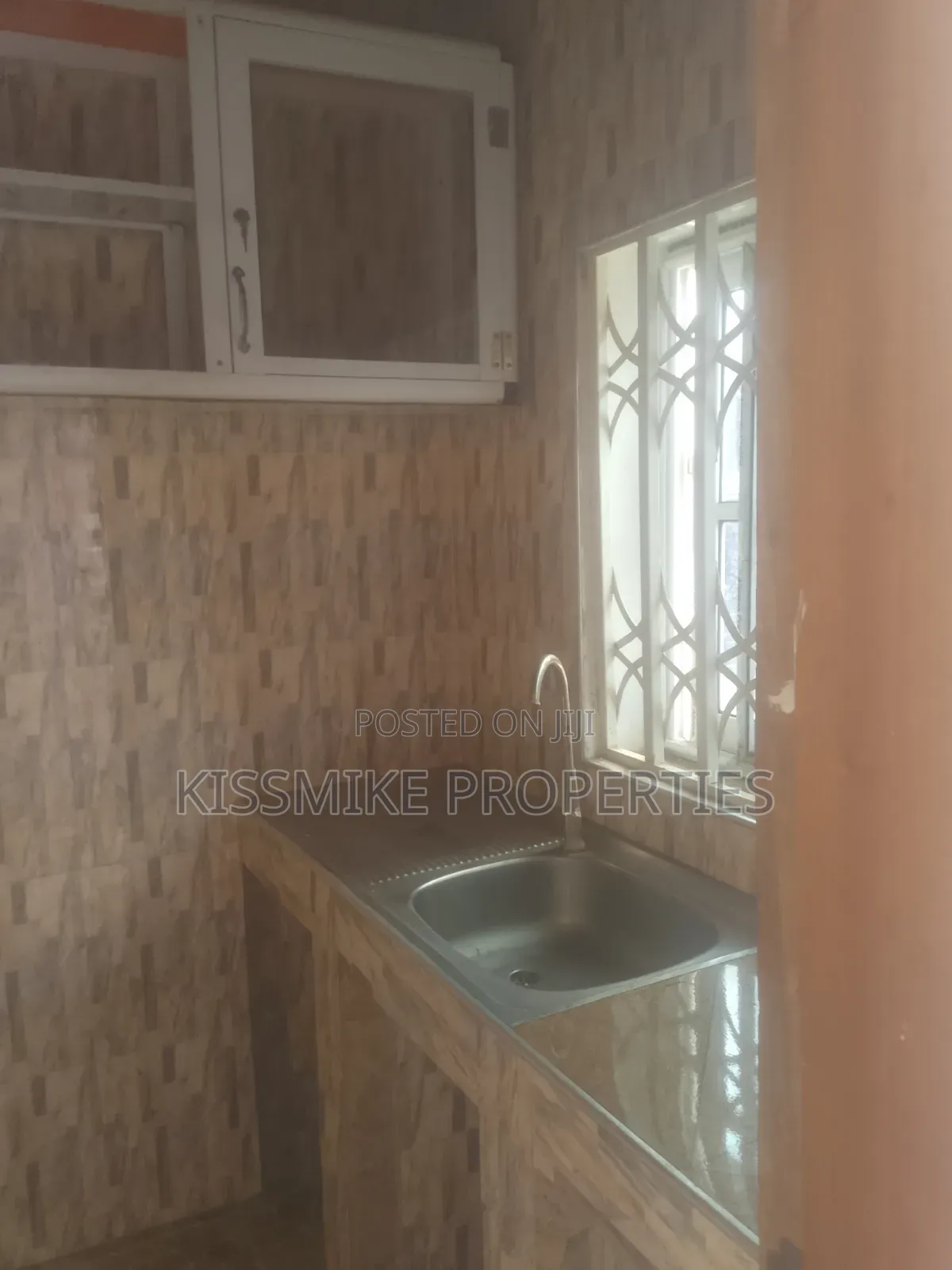 1bdrm Apartment in Kismike Investment, Accra Metropolitan for rent