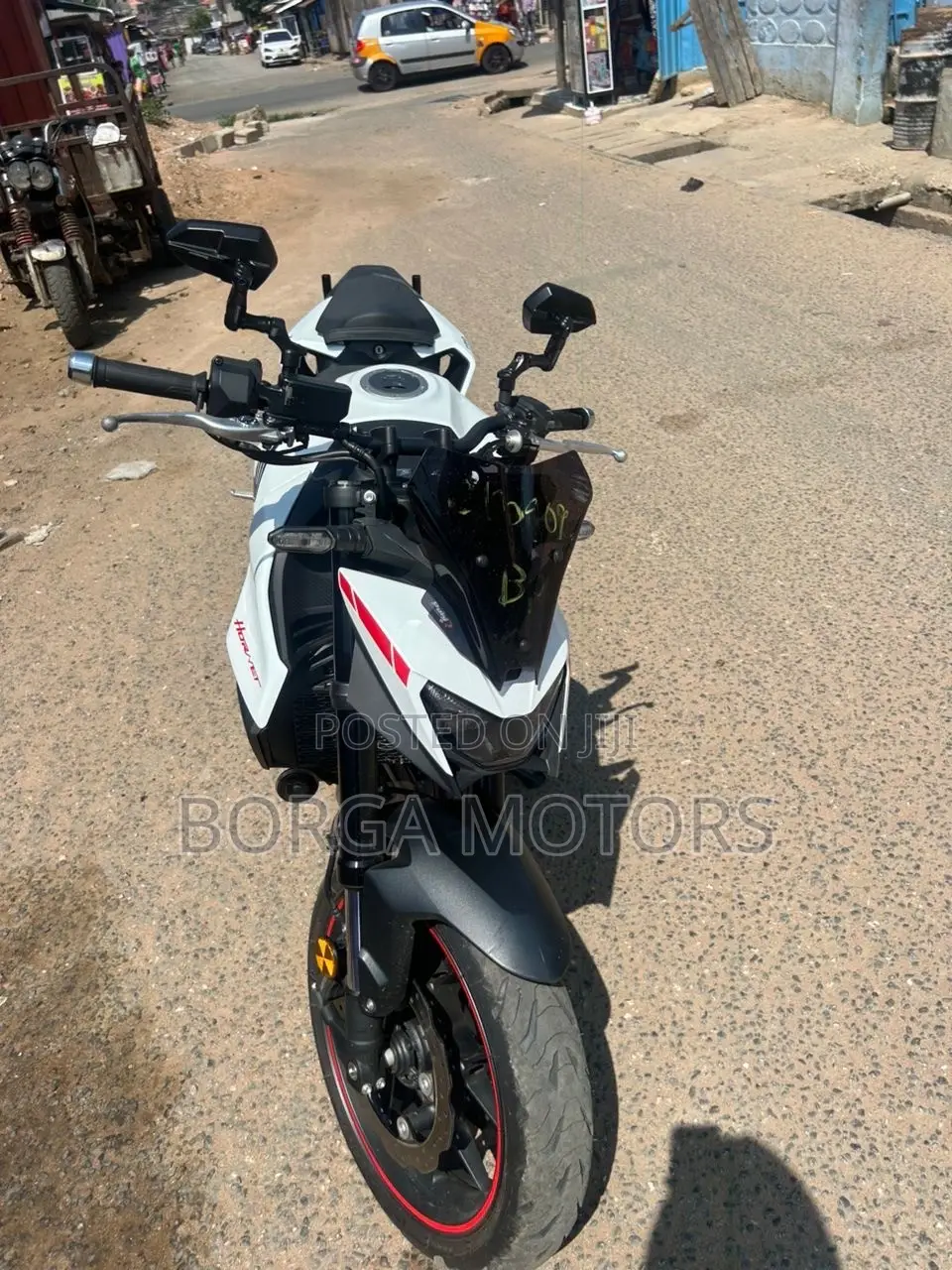 Honda Hornet 2025 White