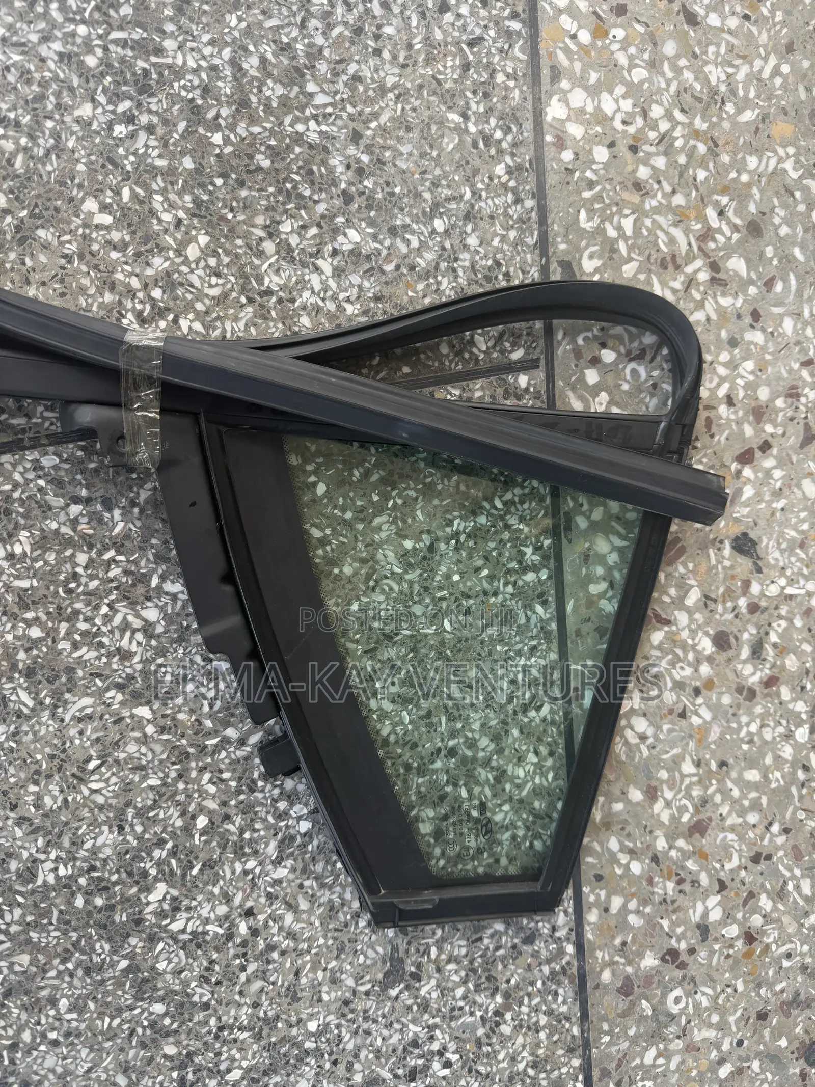 Hyundai Elantra 2017-2020 Rear Right Door Quarter Glass