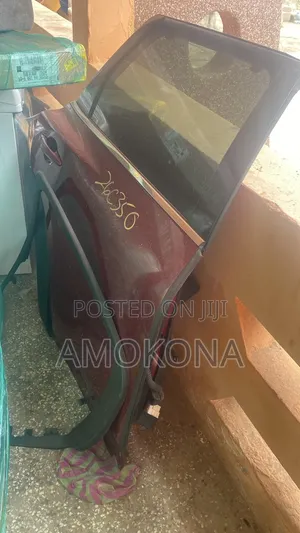 Nissan Pathfinder 2023 Rear Door Glass