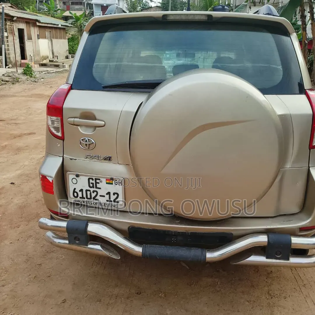 Toyota RAV4 2008 Gold