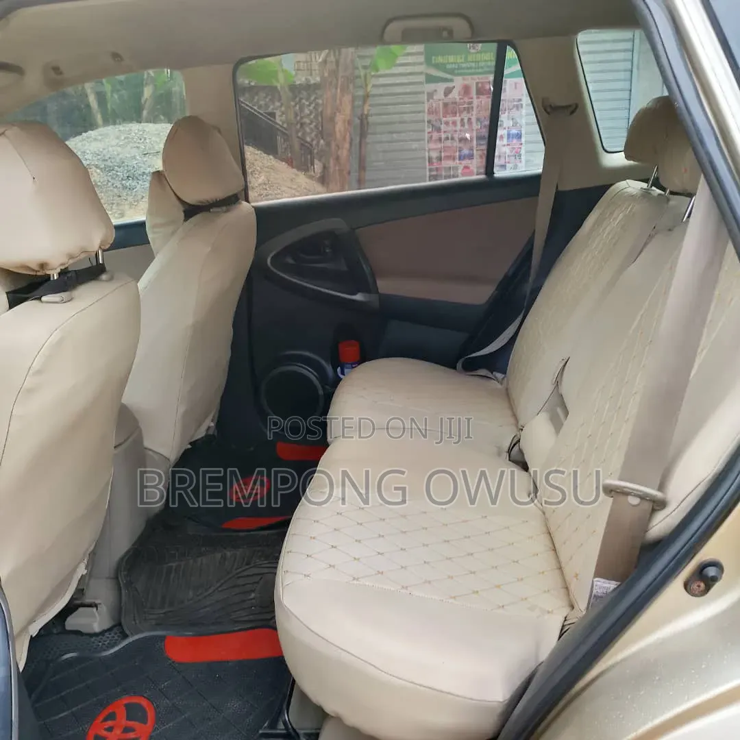 Toyota RAV4 2008 Gold