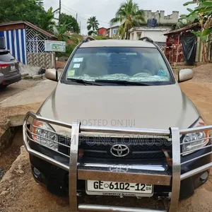 Toyota RAV4 2008 Gold