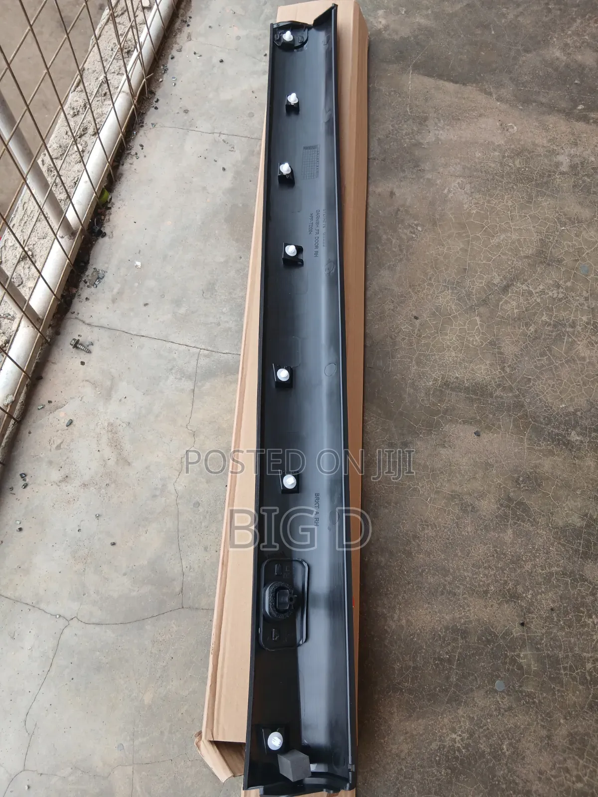 Mitsubishi Outlander 2023 Front Door Moulding
