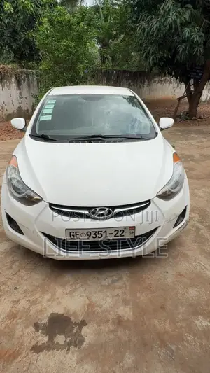 Hyundai Elantra 2013 White