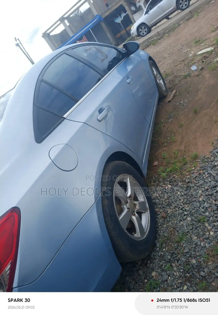 Chevrolet Cruze 2LT 2012 Blue