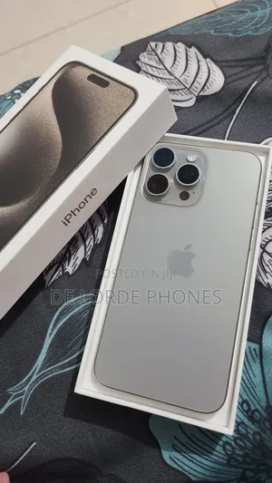 New Apple iPhone 15 Pro Max 256 GB Black