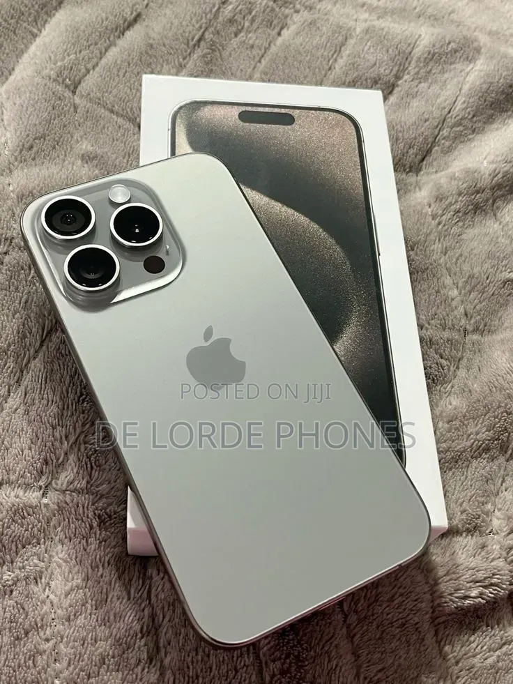 New Apple iPhone 15 Pro Max 256 GB Black