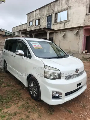 Toyota Voxy 2013 White