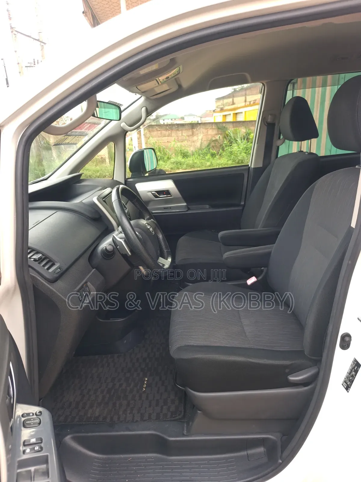 Toyota Voxy 2013 White