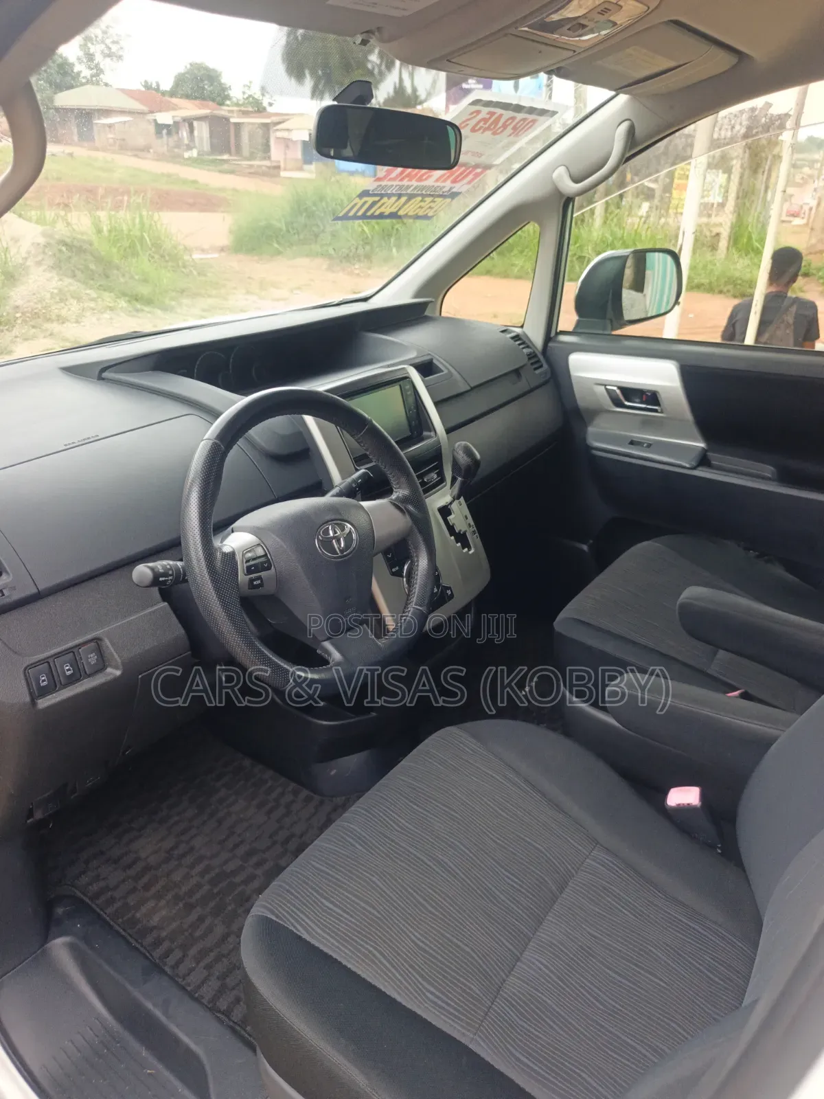 Toyota Voxy 2013 White
