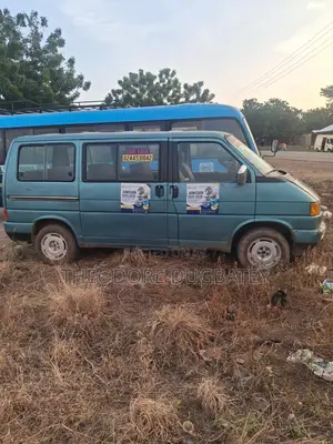 Volkswagen Transporter 1999 Green