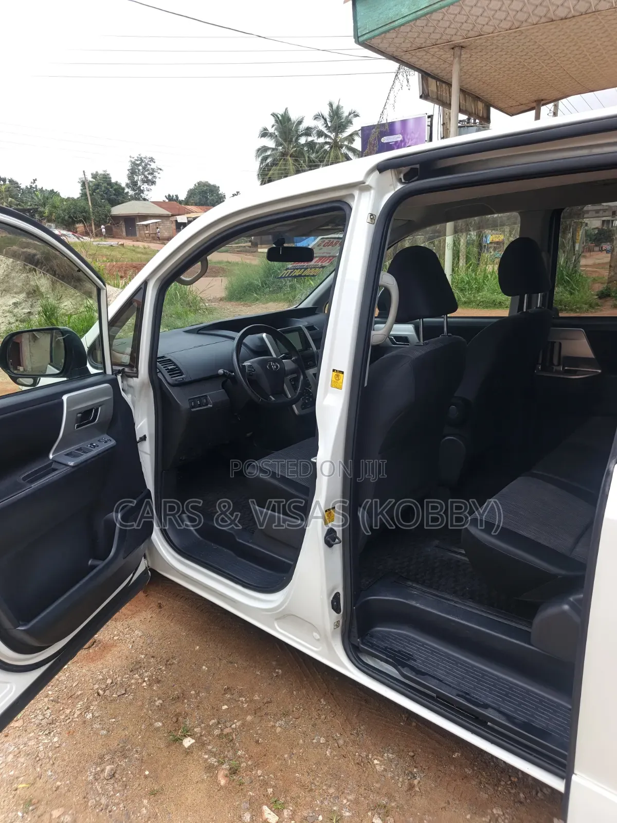 Toyota Voxy 2013 White