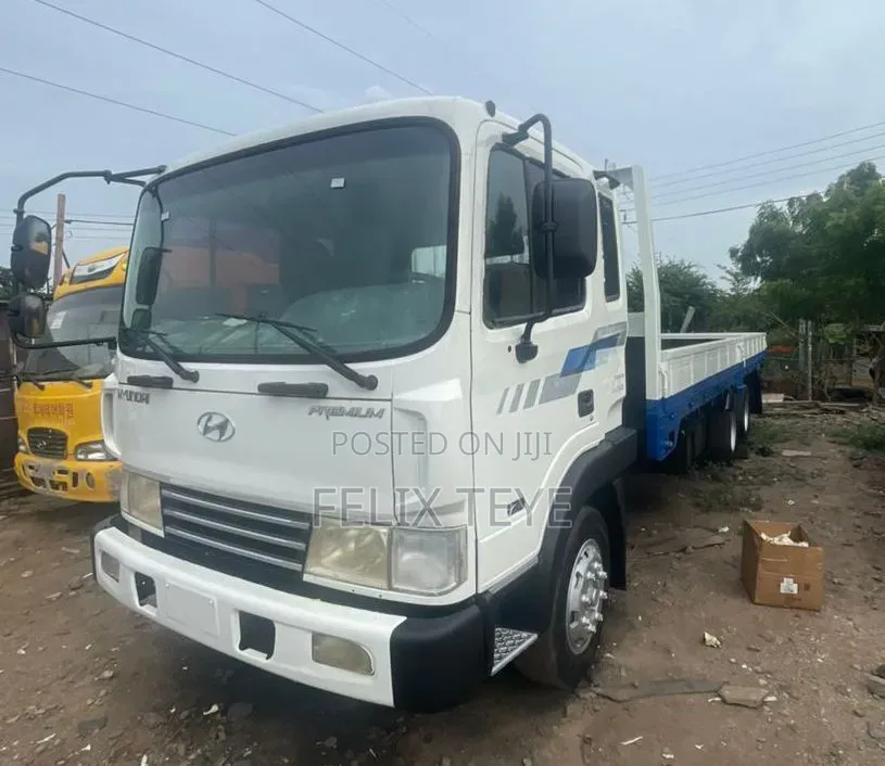 Hyundai  5 Ton Double Axles