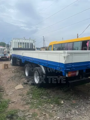 Hyundai  5 Ton Double Axles