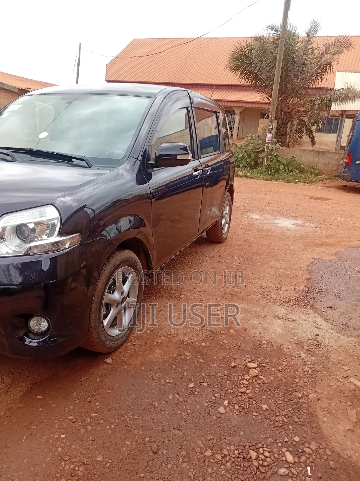 Toyota Sienta 2013 Blue